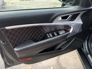 Genesis G70 2023 3.3T Estándar 4dr Sedán