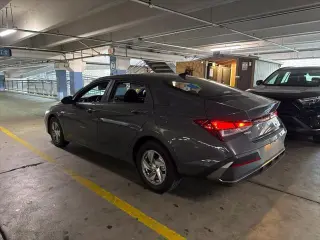 Hyundai ELANTRA 2026 SE Sedán 4 puertas