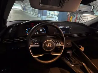 Hyundai ELANTRA 2026 SE Sedán 4 puertas