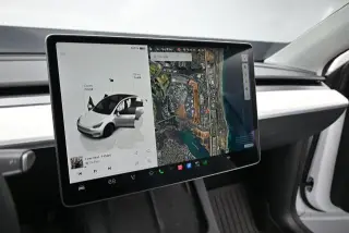 Tesla Model Y 2023 AWD Long Range 4dr Crossover