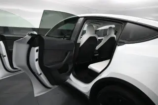 Tesla Model Y 2023 AWD Long Range 4dr Crossover