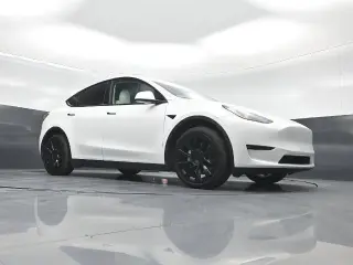 Tesla Model Y 2023 AWD Long Range 4dr Crossover