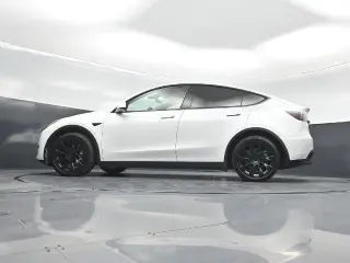 Tesla Model Y 2023 AWD Long Range 4dr Crossover