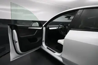Tesla Model Y 2023 AWD Long Range 4dr Crossover