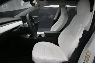 Tesla Model Y 2023 AWD Long Range 4dr Crossover