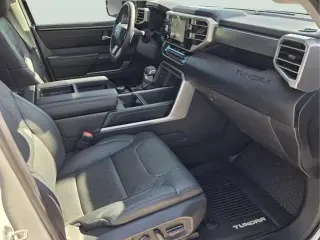 Toyota Tundra 2024 4x2 SR5 4dr CrewMax Cab Pickup SB