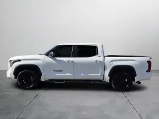 Toyota Tundra 2024 4x2 SR5 4dr CrewMax Cab Pickup SB
