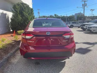 Toyota Corolla Híbrido 2022 LE 4dr Sedán