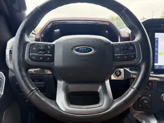 Ford F-150 2022 4x4 Lariat 4dr SuperCrew 5.5 ft. SB
