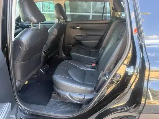 Toyota Highlander 2022 XLE 4dr SUV