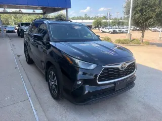 Toyota Highlander 2022 XLE 4dr SUV
