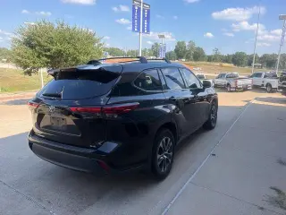 Toyota Highlander 2022 XLE 4dr SUV