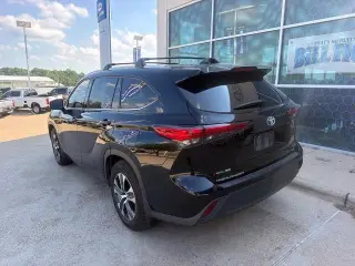 Toyota Highlander 2022 XLE 4dr SUV