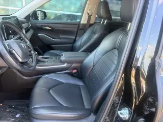 Toyota Highlander 2022 XLE 4dr SUV
