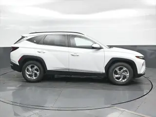 Hyundai TUCSON 2024 SEL 4dr SUV (lanzamiento a mitad de año)
