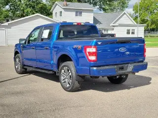 Ford F-150 2022 4x4 XL 4dr SuperCrew 5.5 ft. SB