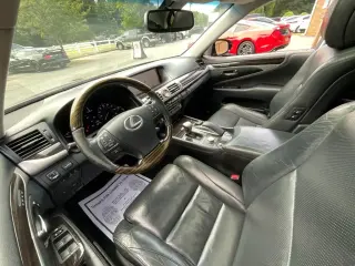 Lexus LS 460 2016 4dr Sedán