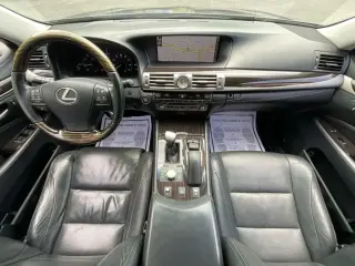 Lexus LS 460 2016 4dr Sedán