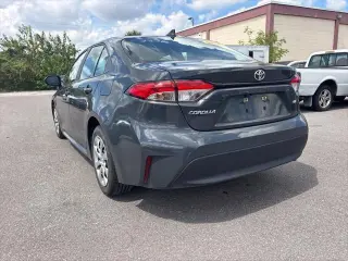 Toyota Corolla 2024 LE 4dr Sedán