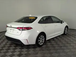 Toyota Corolla 2024 LE 4dr Sedán