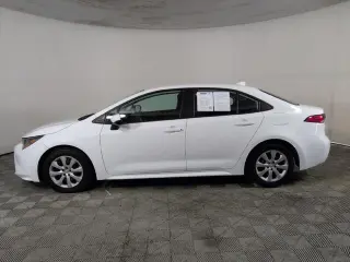 Toyota Corolla 2024 LE 4dr Sedán