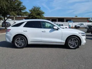Genesis GV70 2025 AWD 2.5T Standard 4dr SUV