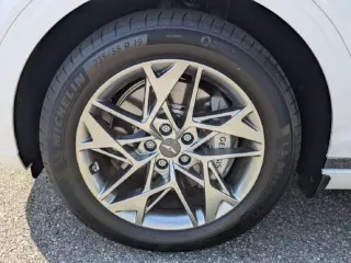 Genesis GV70 2025 AWD 2.5T Standard 4dr SUV