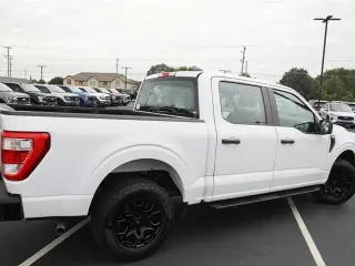 Ford F-150 2021 4x4 XL 4dr SuperCrew con cabina de 5.5 pies de largo