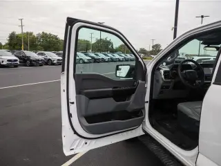 Ford F-150 2021 4x4 XL 4dr SuperCrew con cabina de 5.5 pies de largo