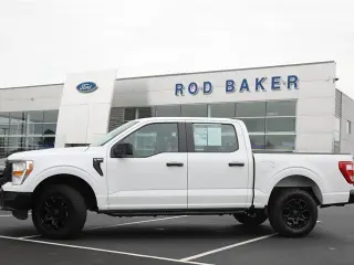 Ford F-150 2021 4x4 XL 4dr SuperCrew con cabina de 5.5 pies de largo