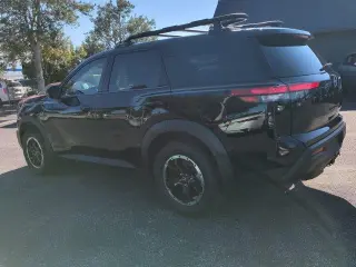 Nissan Pathfinder 2025 AWD Rock Creek 4dr SUV