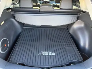 Toyota Corolla Cross 2024 AWD XLE 4dr Crossover