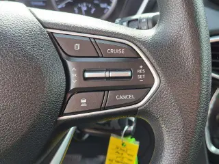 Hyundai Santa Fe 2020 con tracción en las fouraz SE 4dr Crossover