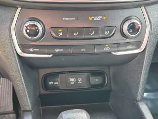 Hyundai Santa Fe 2020 con tracción en las fouraz SE 4dr Crossover
