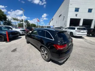 Mercedes-Benz GLC 2016 GLC 300 4dr SUV