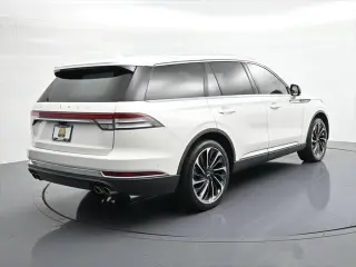 Lincoln Aviator 2022 AWD Reserve 4dr SUV