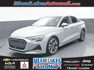Audi A3 2025 AWD quattro Premium 40 TFSI 4dr Sedán