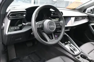 Audi A3 2025 AWD quattro Premium 40 TFSI 4dr Sedán
