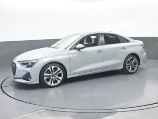 Audi A3 2025 AWD quattro Premium 40 TFSI 4dr Sedán