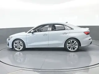 Audi A3 2025 AWD quattro Premium 40 TFSI 4dr Sedán