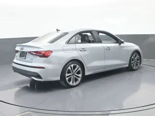 Audi A3 2025 AWD quattro Premium 40 TFSI 4dr Sedán