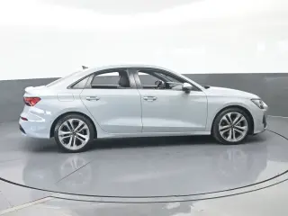 Audi A3 2025 AWD quattro Premium 40 TFSI 4dr Sedán