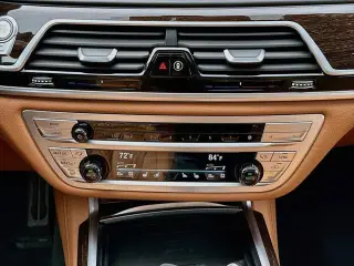 BMW Serie 7 2021 AWD 750i xDrive 4dr Sedán