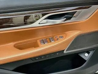 BMW Serie 7 2021 AWD 750i xDrive 4dr Sedán