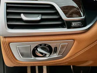 BMW Serie 7 2021 AWD 750i xDrive 4dr Sedán