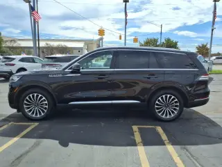 Lincoln Aviator 2023 AWD Reserve 4dr SUV