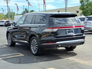 Lincoln Aviator 2023 AWD Reserve 4dr SUV