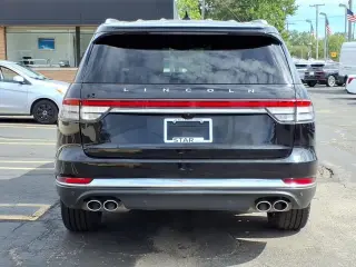 Lincoln Aviator 2023 AWD Reserve 4dr SUV