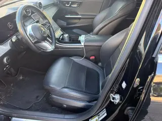 Mercedes-Benz Clase C 2023 C 300 4dr Sedán