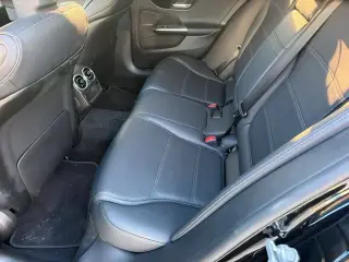 Mercedes-Benz Clase C 2023 C 300 4dr Sedán
